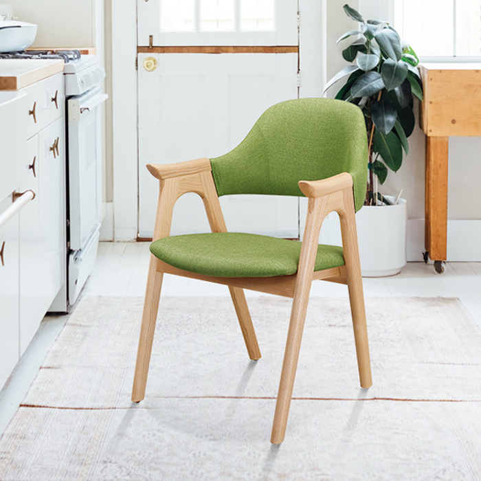 파코 플러스 패브릭 원목 의자