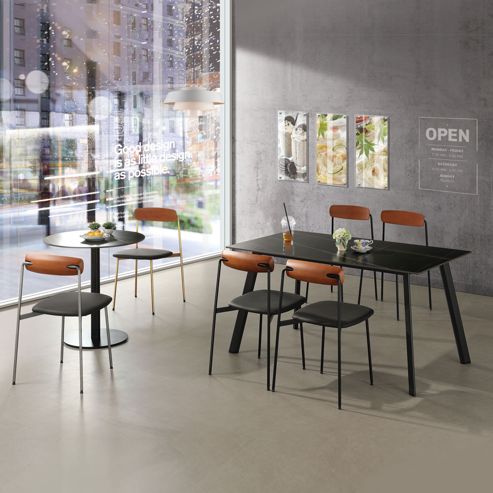 밀로 철제 의자